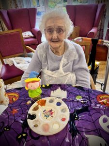 Krafty Ceramics, ceramic parties Westbury, Trowbridge, Warminster, Frome, Bradford-on-Avon, Bristol, Bath, ceramic painting parties, hen do, corporate events, pottery painting party