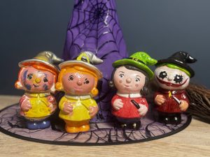 Krafty Ceramics, ceramic parties Westbury, Trowbridge, Warminster, Frome, Bradford-on-Avon, Bristol, Bath, ceramic painting parties, hen do, corporate events, pottery painting party