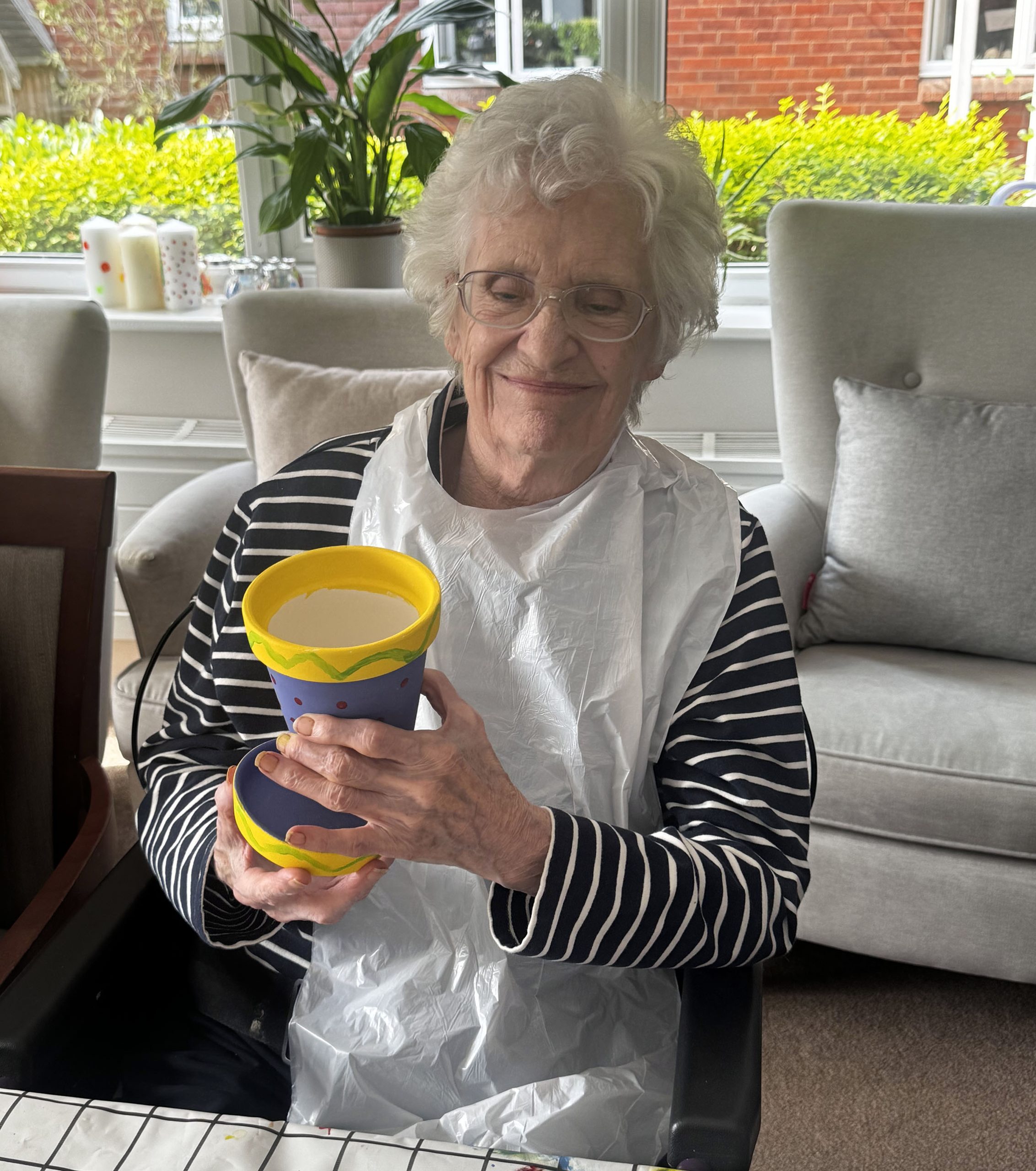 Krafty Ceramics, ceramic parties Westbury, Trowbridge, Warminster, Frome, Bradford-on-Avon, Bristol, Bath, ceramic painting parties, hen do, corporate events, pottery painting party